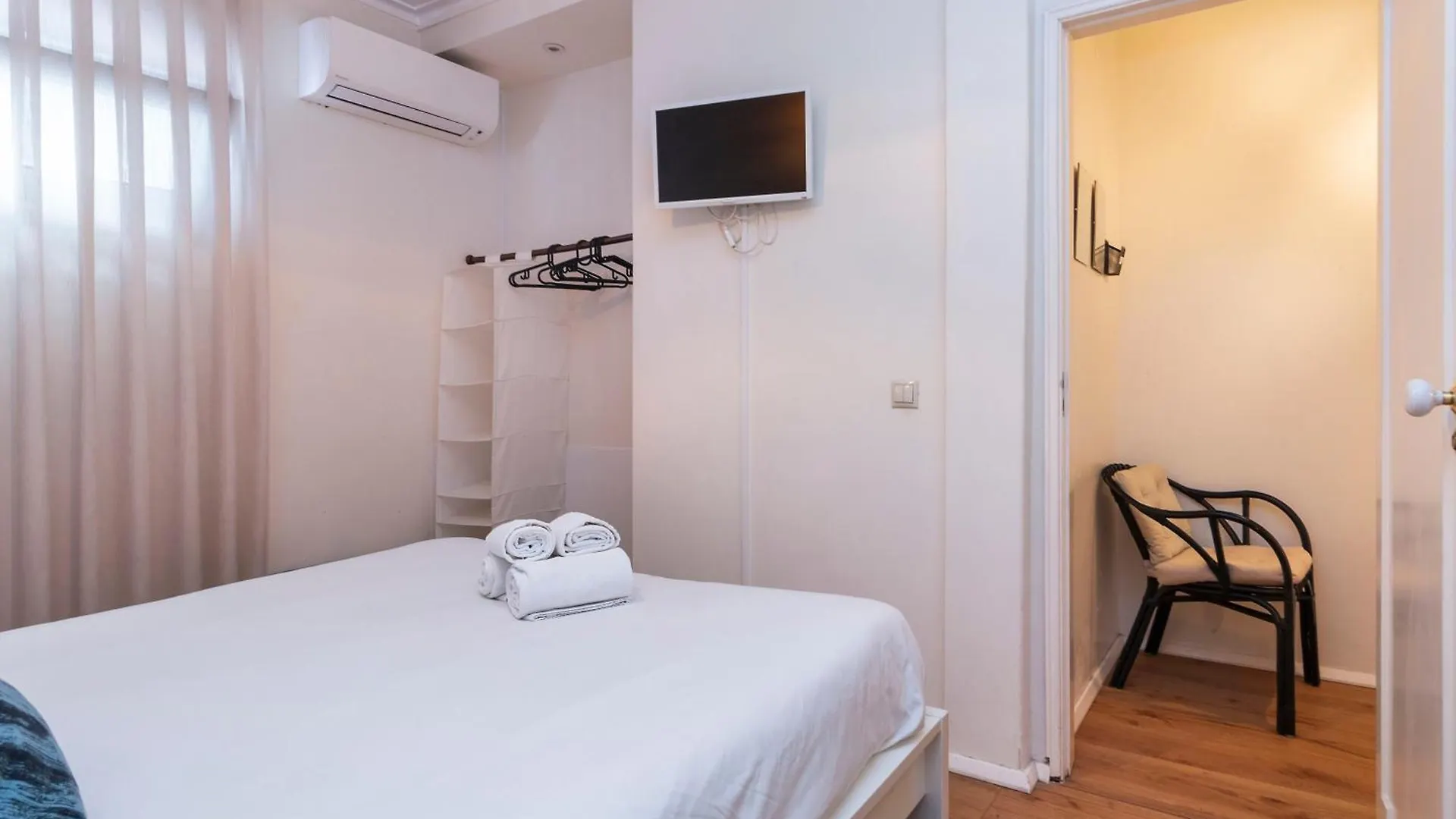 Nesha Lucky Nr. 23 Hotel Lisbon Guest house