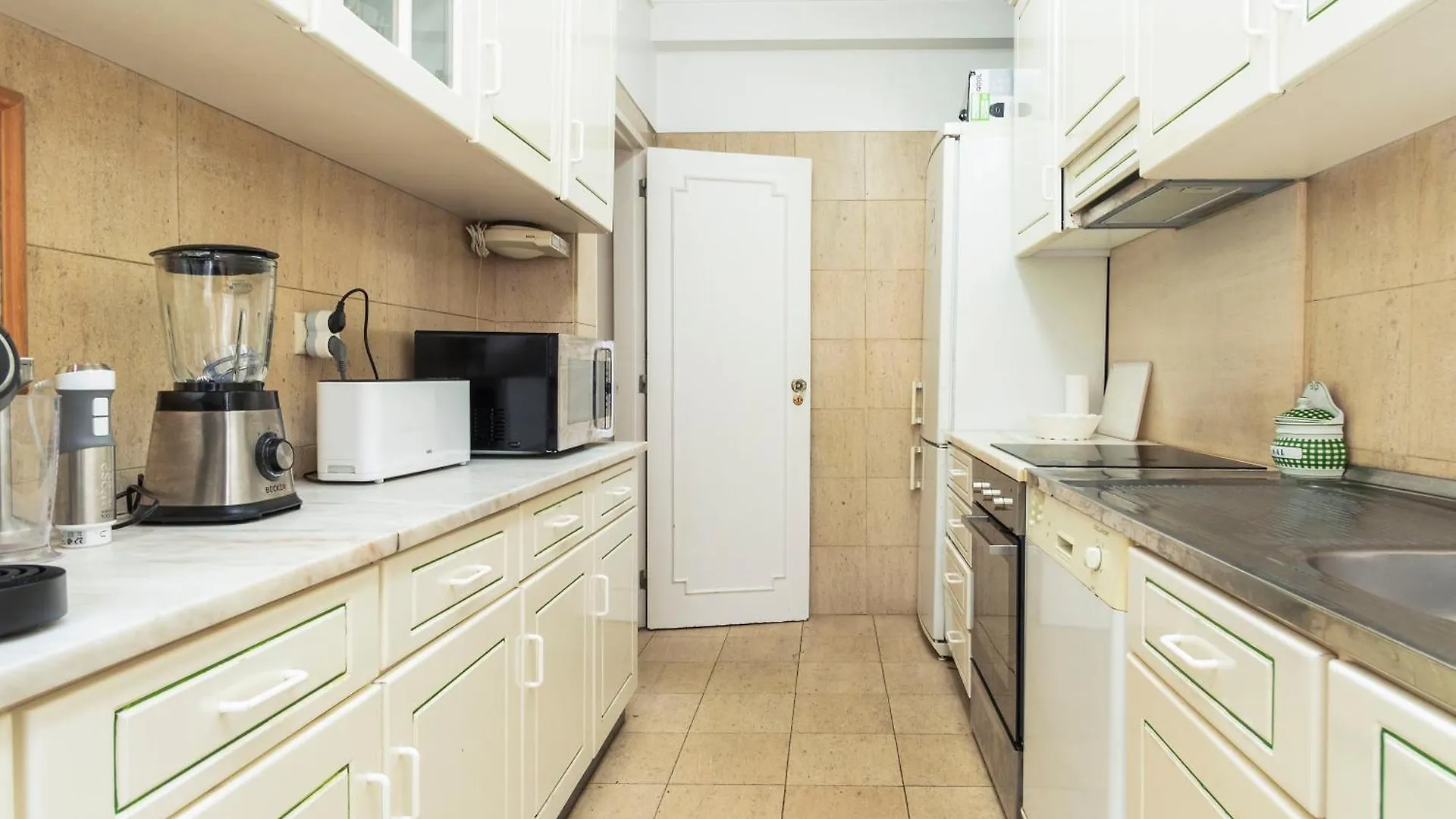 Nesha Lucky Nr. 23 Hotel Lisbon 3*,